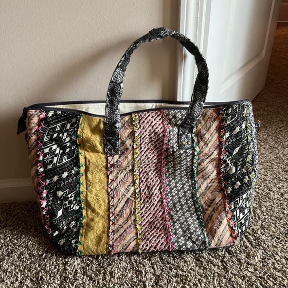 Demdaco travel bag